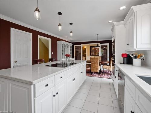699 Read Road, Niagara-On-The-Lake, ON - Indoor Photo Showing Kitchen