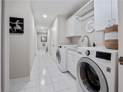 699 Read Road, Niagara-On-The-Lake, ON - Indoor Photo Showing Laundry Room