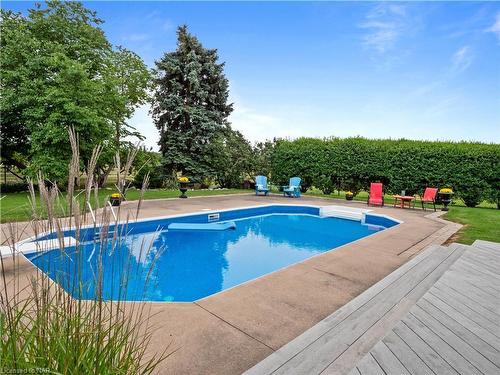 699 Read Road, Niagara-On-The-Lake, ON - Outdoor With In Ground Pool With Backyard