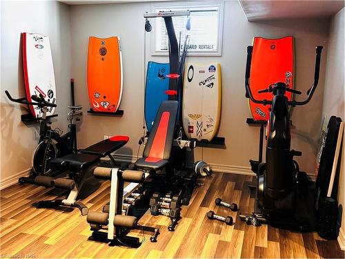 6498 Christopher Crescent Crescent, Niagara Falls, ON - Indoor Photo Showing Gym Room