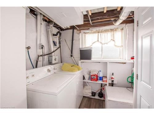 9208 Lundys Lane Lane, Niagara Falls, ON - Indoor Photo Showing Laundry Room