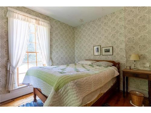 3079 Niagara Parkway, Fort Erie, ON - Indoor Photo Showing Bedroom