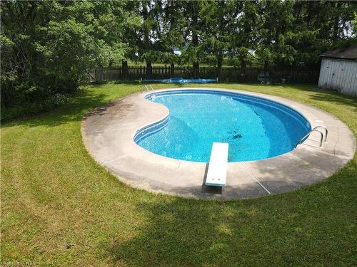 3079 Niagara Parkway, Fort Erie, ON - Outdoor With In Ground Pool With Backyard