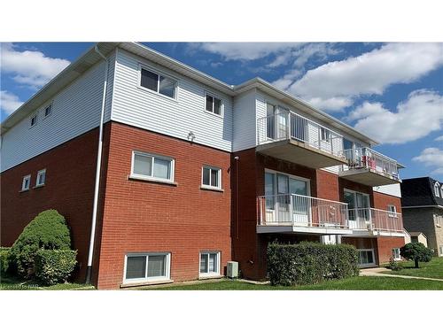 202-253 Fitch Street, Welland, ON - Outdoor With Balcony