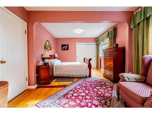 1 Lakewood Crescent, Port Colborne, ON - Indoor Photo Showing Bedroom