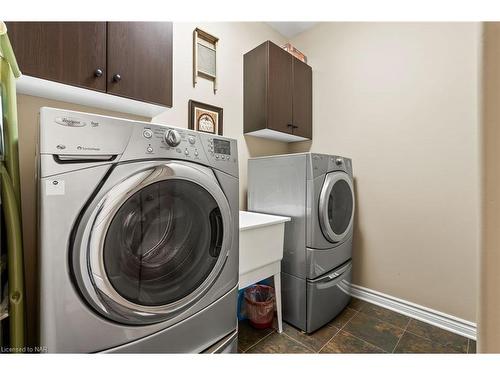 6-4399 Montrose Road, Niagara Falls, ON - Indoor Photo Showing Laundry Room