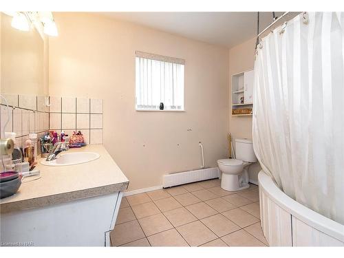 255 Mellanby Avenue, Port Colborne, ON - Indoor Photo Showing Bathroom