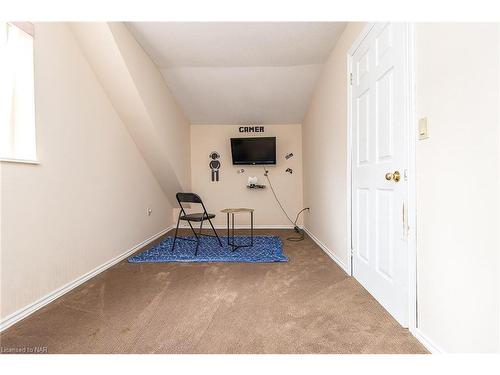 255 Mellanby Avenue, Port Colborne, ON - Indoor Photo Showing Other Room
