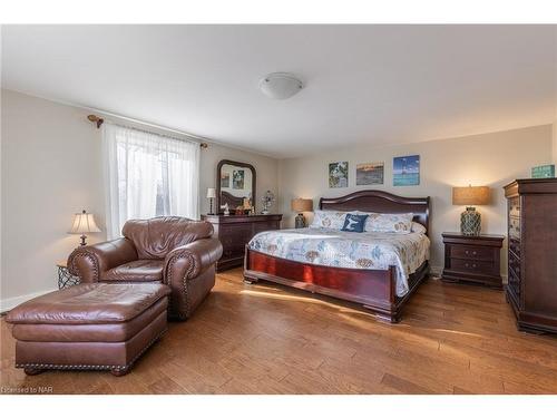 2301 Staniland Park Road, Ridgeway, ON - Indoor Photo Showing Bedroom