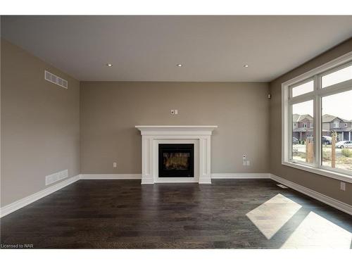 Lot 4 Anchor Road, Allanburg, ON - Indoor Photo Showing Living Room With Fireplace