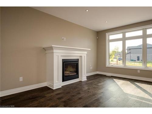 Lot 4 Anchor Road, Allanburg, ON - Indoor Photo Showing Living Room With Fireplace