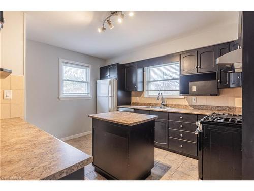 34 Dunblane Avenue, St. Catharines, ON - Indoor Photo Showing Kitchen With Double Sink