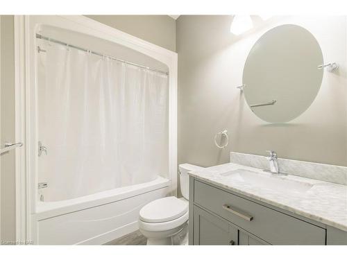 80 B Townline Road W, St. Catharines, ON - Indoor Photo Showing Bathroom