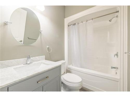 80 B Townline Road W, St. Catharines, ON - Indoor Photo Showing Bathroom