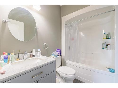 80 B Townline Road W, St. Catharines, ON - Indoor Photo Showing Bathroom