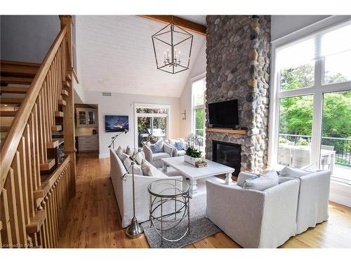 250 Niven Road, Niagara-On-The-Lake, ON - Indoor Photo Showing Living Room With Fireplace