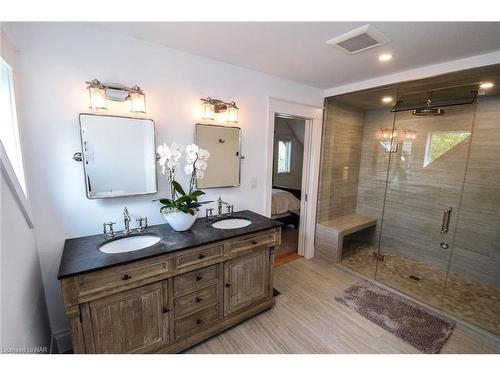 250 Niven Road, Niagara-On-The-Lake, ON - Indoor Photo Showing Bathroom