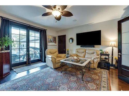 4025 Niagara River Parkway, Fort Erie, ON - Indoor Photo Showing Living Room