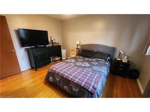 44 Rosemore Road, St. Catharines, ON - Indoor Photo Showing Bedroom