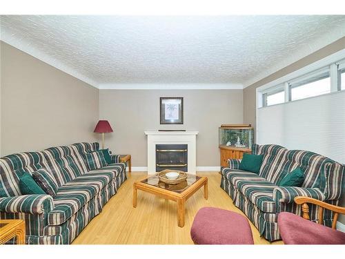 101 Classic Avenue, Welland, ON - Indoor Photo Showing Living Room With Fireplace