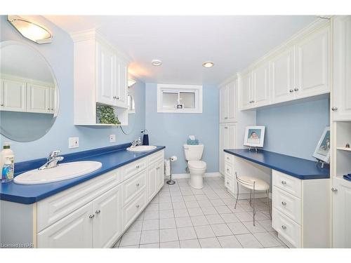 101 Classic Avenue, Welland, ON - Indoor Photo Showing Bathroom