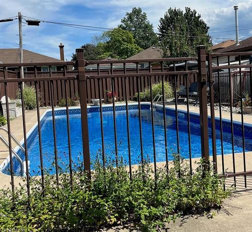 101 Classic Avenue, Welland, ON - Outdoor With In Ground Pool