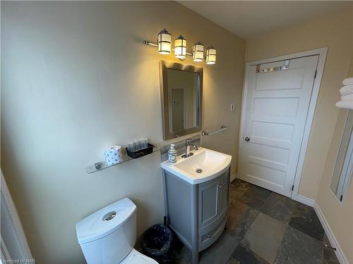 4713 Cookman Crescent, Niagara Falls, ON - Indoor Photo Showing Bathroom