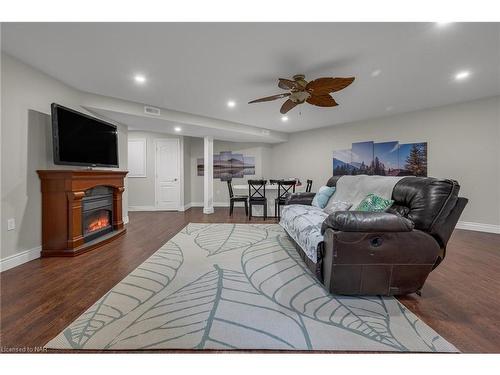 5810 Brookfield Avenue, Niagara Falls, ON - Indoor With Fireplace