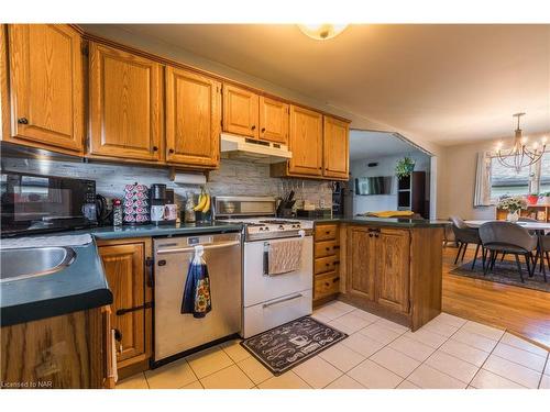 29 Lillian Place, Fort Erie, ON - Indoor Photo Showing Kitchen