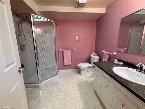28-121 Glen Morris Drive, St. Catharines, ON - Indoor Photo Showing Bathroom