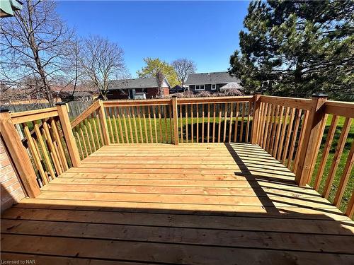 28-121 Glen Morris Drive, St. Catharines, ON - Outdoor With Deck Patio Veranda With Exterior