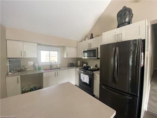 498 North Mill Street, Fort Erie, ON - Indoor Photo Showing Kitchen With Double Sink
