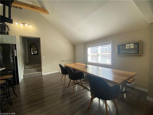 498 North Mill Street, Fort Erie, ON - Indoor Photo Showing Dining Room
