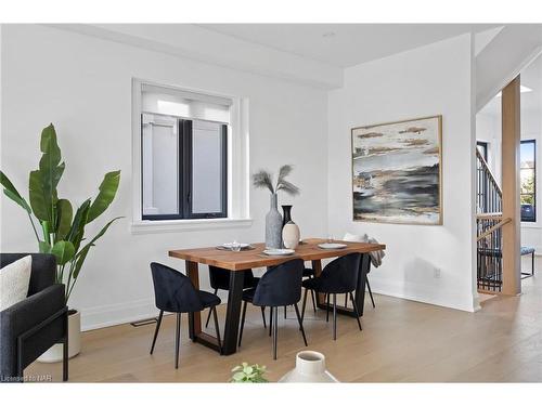 6506 Lucia Drive, Niagara Falls, ON - Indoor Photo Showing Dining Room