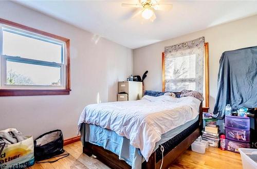 2721 North Shore Drive, Lowbanks, ON - Indoor Photo Showing Bedroom