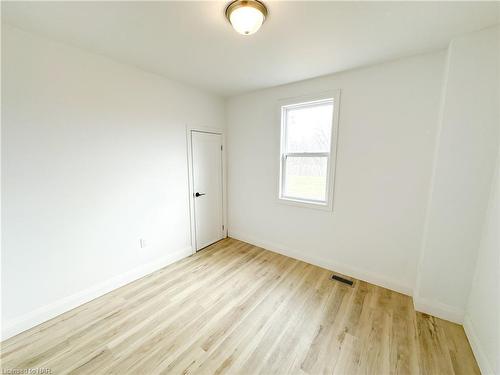 233 Pelham Road, St. Catharines, ON - Indoor Photo Showing Other Room