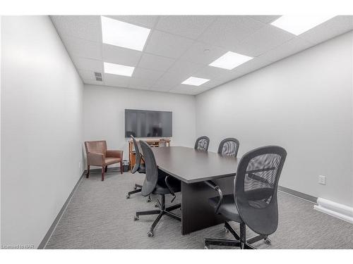 10 Albert Street E, Thorold, ON - Indoor Photo Showing Office