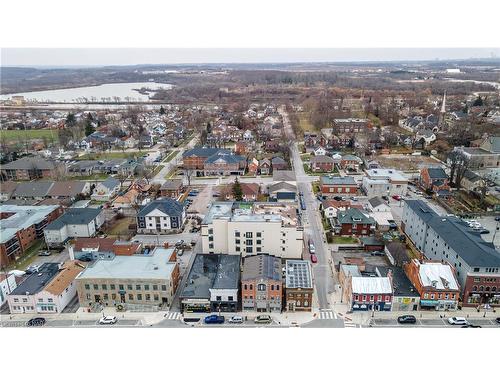 10 Albert Street E, Thorold, ON - Outdoor With View