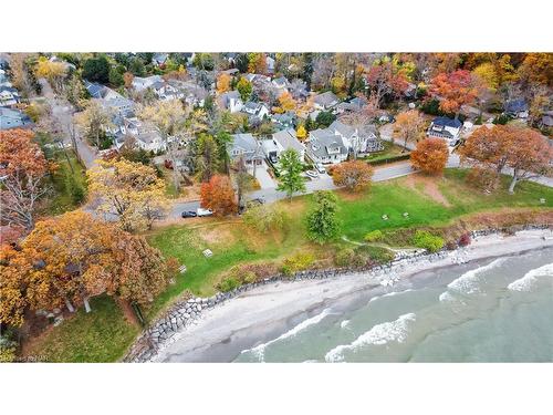 15 Wilberforce Avenue, Niagara-On-The-Lake, ON - Outdoor With View