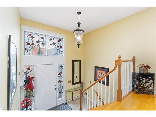 15 Wilberforce Avenue, Niagara-On-The-Lake, ON - Indoor Photo Showing Other Room