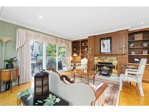 15 Wilberforce Avenue, Niagara-On-The-Lake, ON - Indoor Photo Showing Living Room With Fireplace