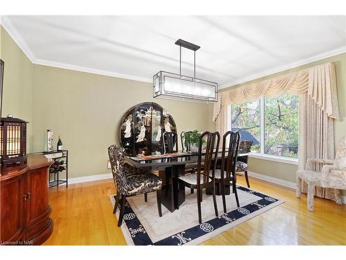 15 Wilberforce Avenue, Niagara-On-The-Lake, ON - Indoor Photo Showing Dining Room
