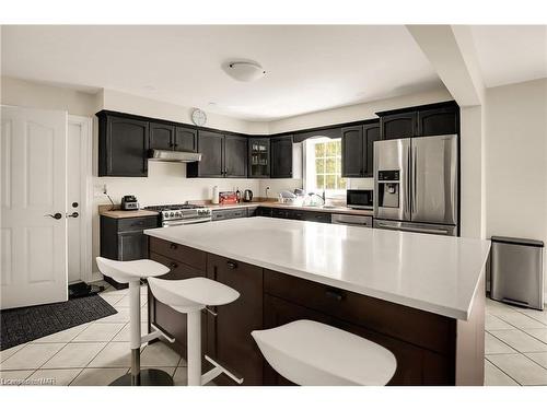 17 Melrose Avenue, Port Robinson, ON - Indoor Photo Showing Kitchen