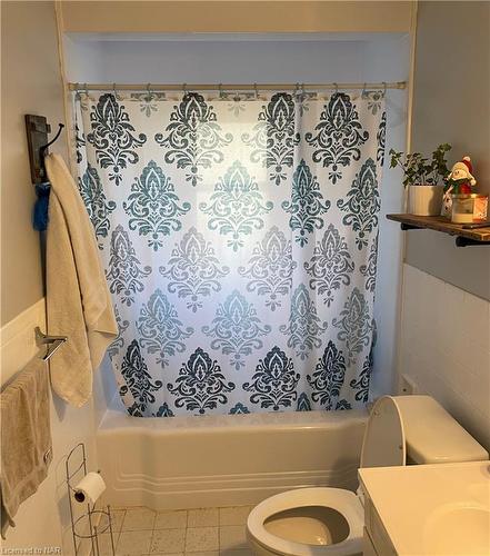 28 Rosewood Avenue, Welland, ON - Indoor Photo Showing Bathroom