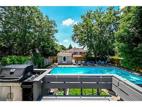 35 Countryside Drive, Welland, ON - Outdoor With In Ground Pool With Backyard