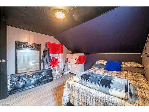 3588 Elm Street, Port Colborne, ON - Indoor Photo Showing Bedroom