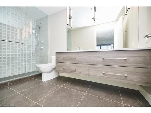 406-3823 Terrace Lane, Crystal Beach, ON - Indoor Photo Showing Bathroom