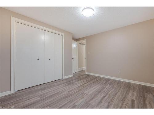 7 Dobbie Road, Thorold, ON - Indoor Photo Showing Other Room