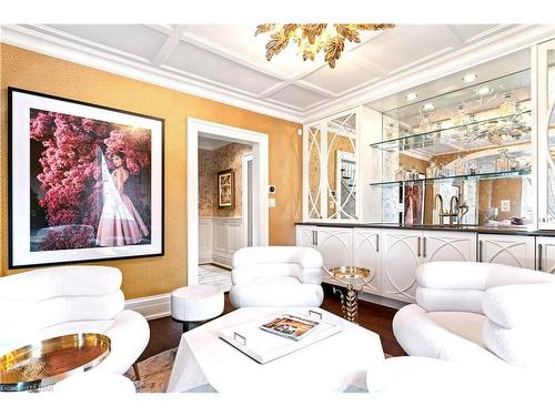 94 Prideaux Street, Niagara-On-The-Lake, ON - Indoor Photo Showing Living Room