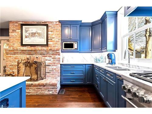 94 Prideaux Street, Niagara-On-The-Lake, ON - Indoor Photo Showing Kitchen With Double Sink